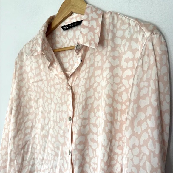Zara Pink Animal Print Shirt Size Medium Satin Oversized Long Sleeve - Picture 2 of 5